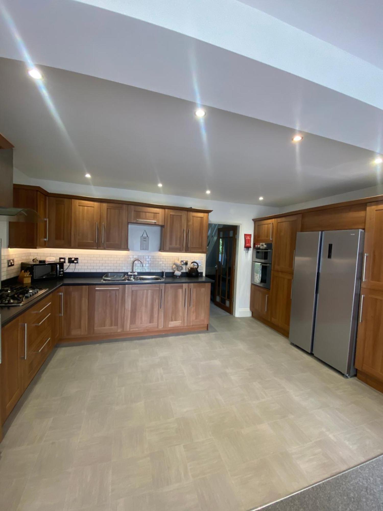 The Brook House - Spacious 3 Bed Home From Home In Burton 外观 照片